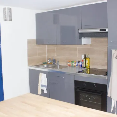 Nice Flat In The Batignolles District Parijs